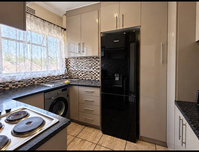 2 BEDROOM FLAT FOR SALE IN THREE RIVERS